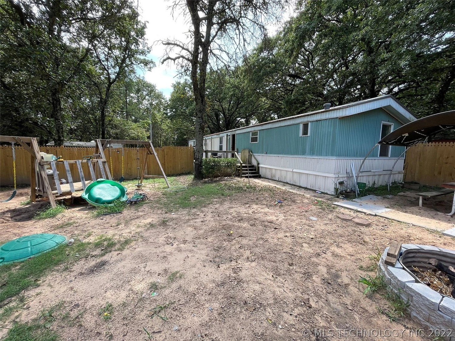 190 Cummins Lane Colbert OK - yard