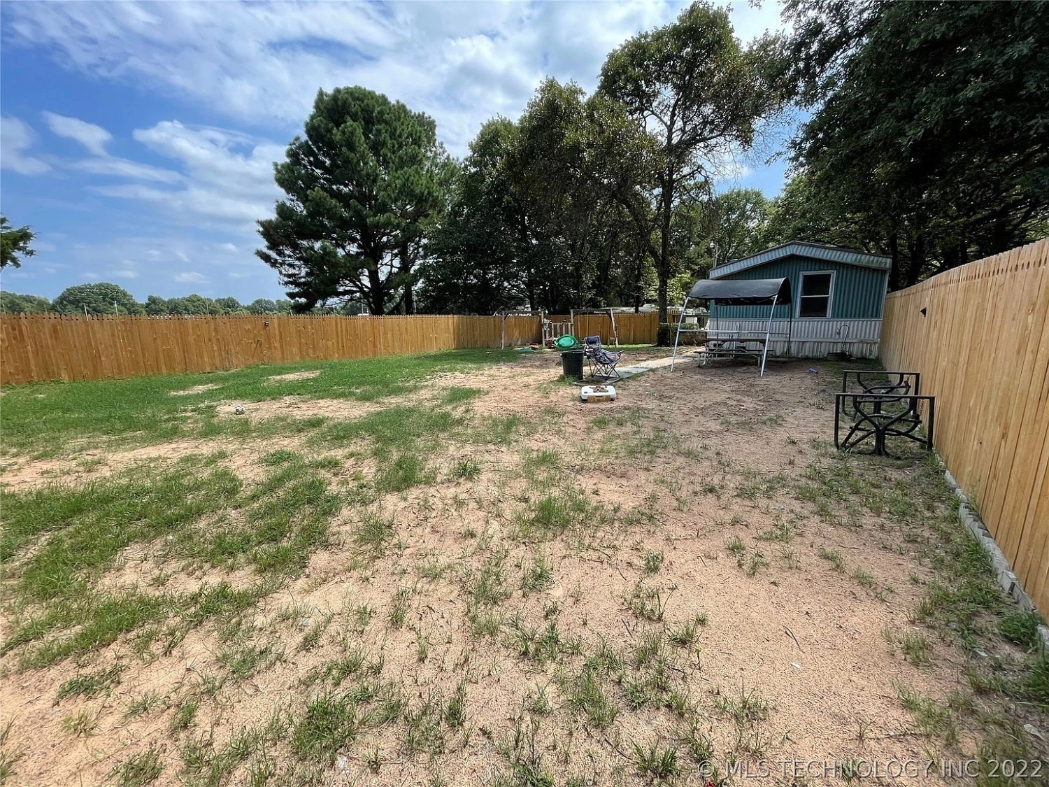 190 Cummins Lane Colbert OK - yard