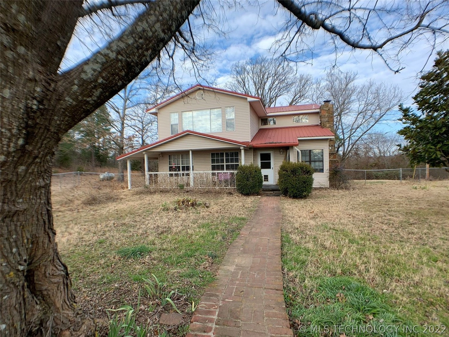 281 E Yellow Brick Atoka OK - front of house