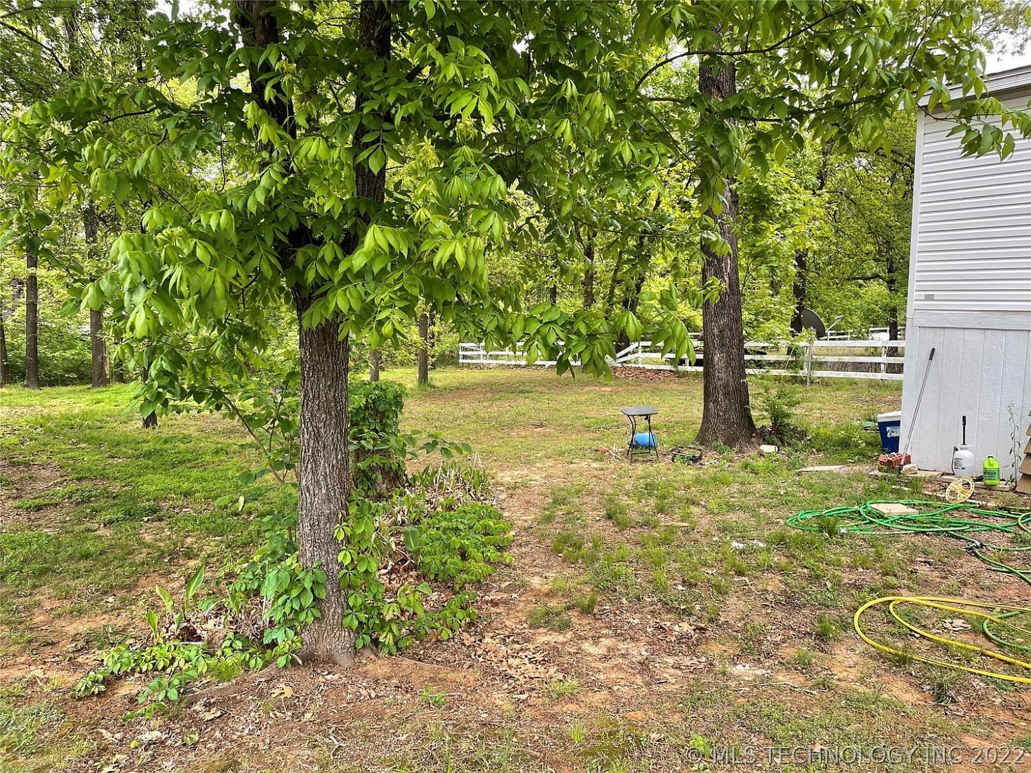 10950 Park View Kingston OK - yard