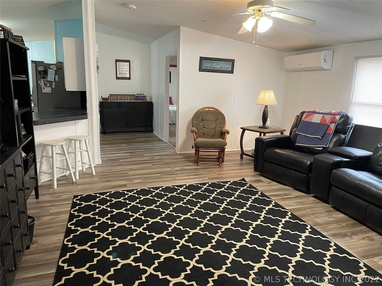 10950 Park View Kingston OK - living room