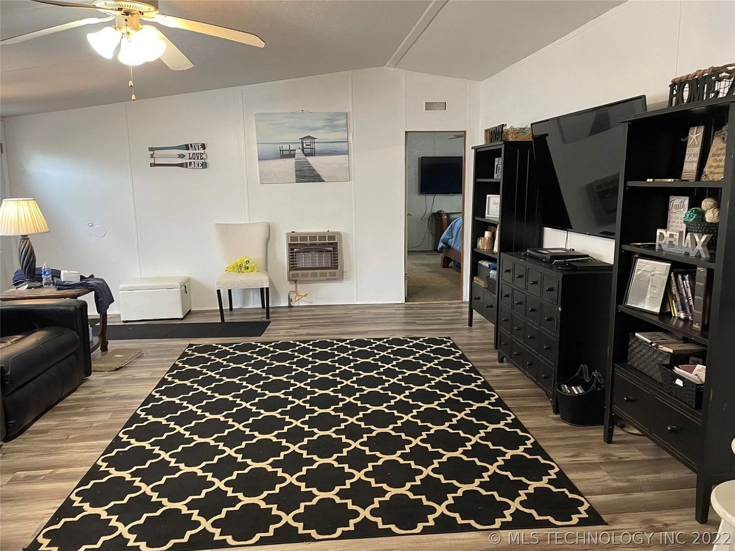 10950 Park View Kingston OK - living room