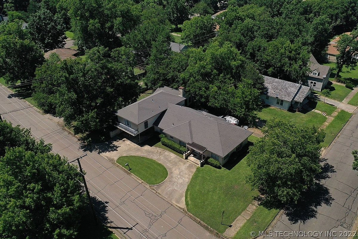 903 N 6th Avenue Durant OK - aerial view