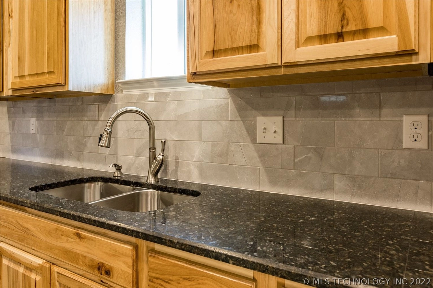 207 S Arkansas Caddo OK - kitchen
