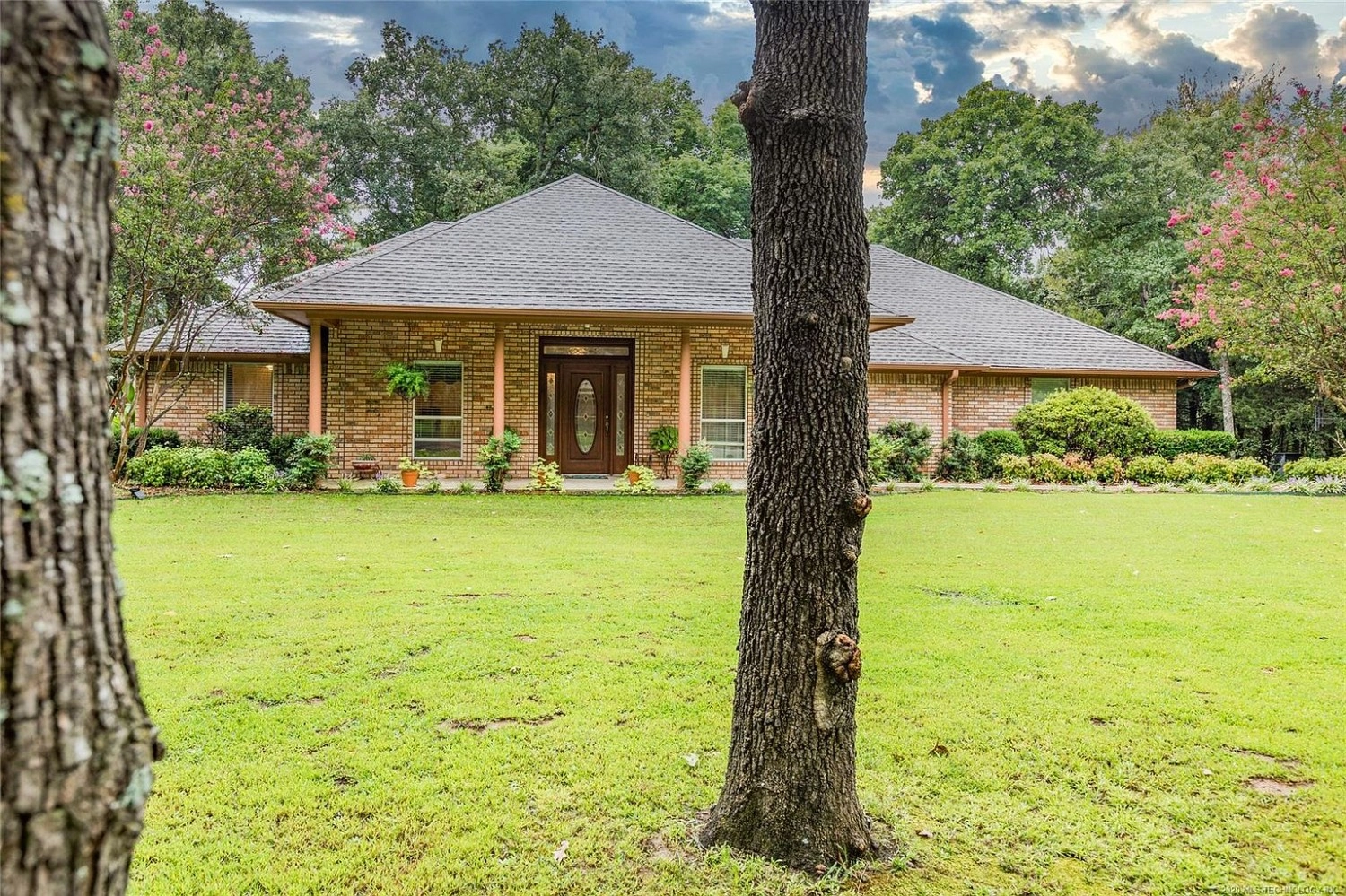 132 Green Oaks Cartwright OK - front of house