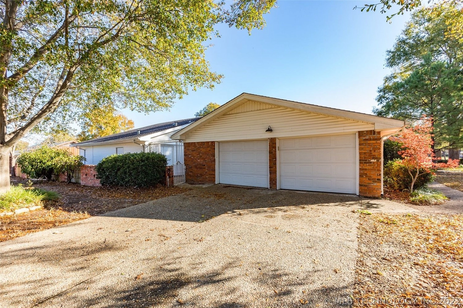 2105 Cloverleaf Ardmore OK - front of house