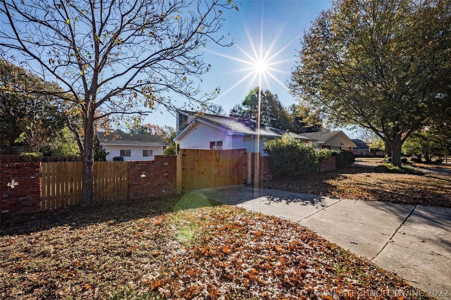 2105 Cloverleaf Ardmore OK - back of house