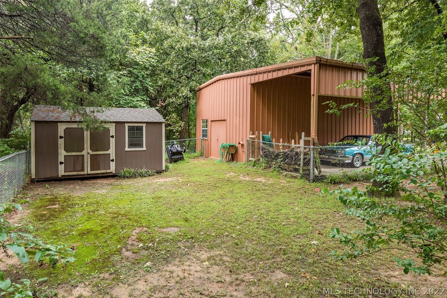 132 Green Oaks Cartwright OK - yard