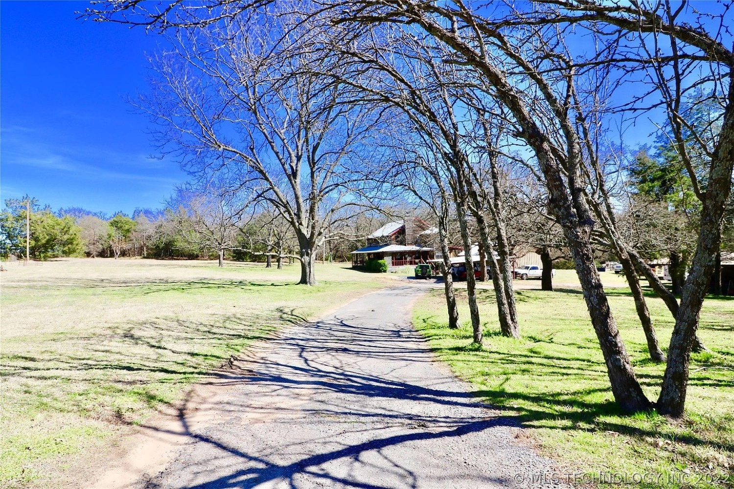 7360 State Road 91 Highway Colbert OK - yard