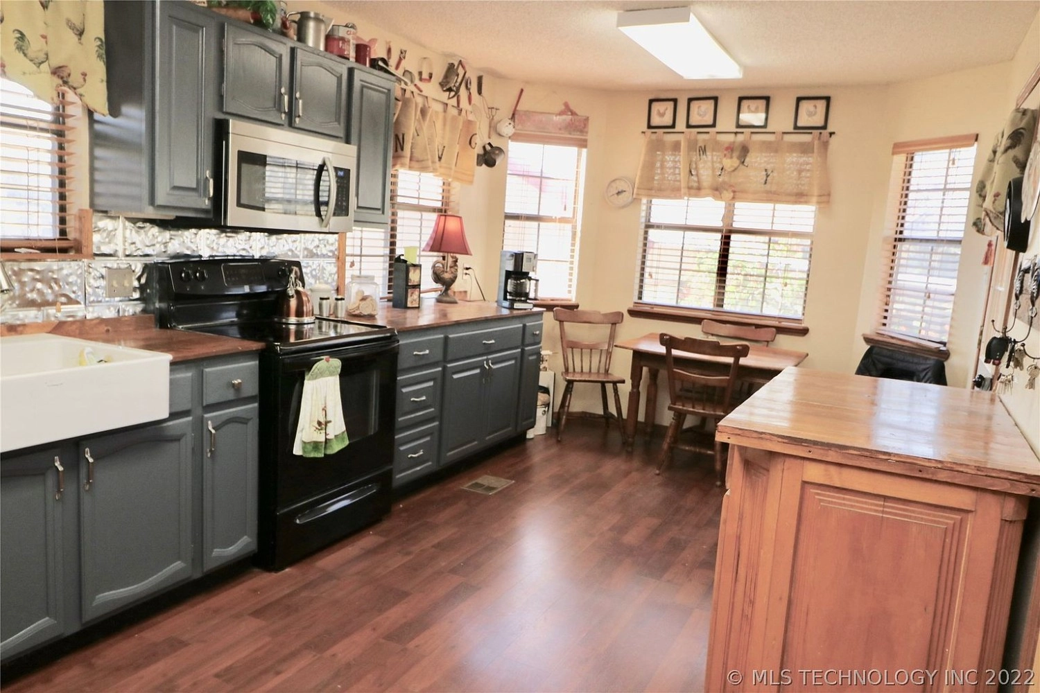 7360 State Road 91 Highway Colbert OK - kitchen
