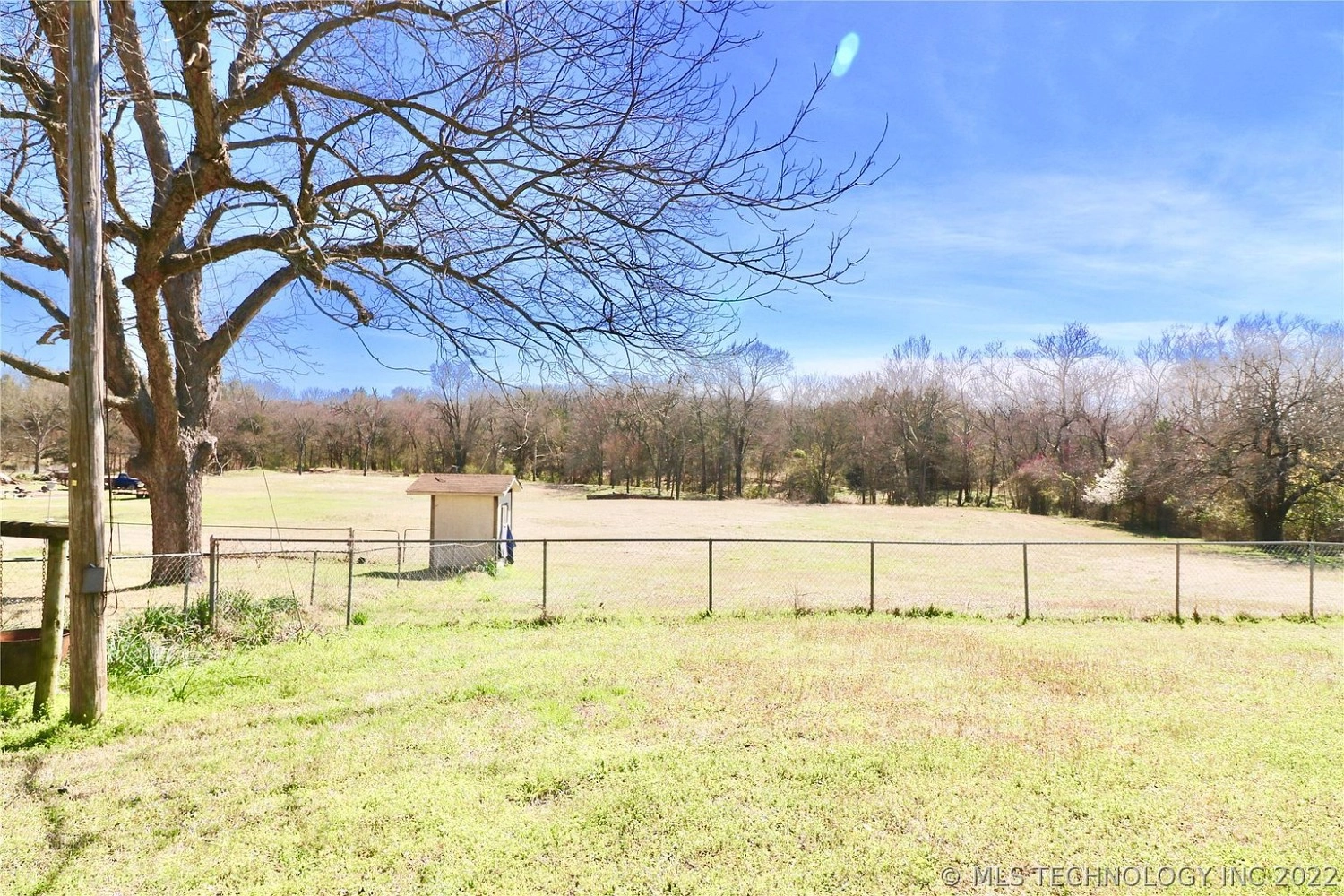 7360 State Road 91 Highway Colbert OK - yard