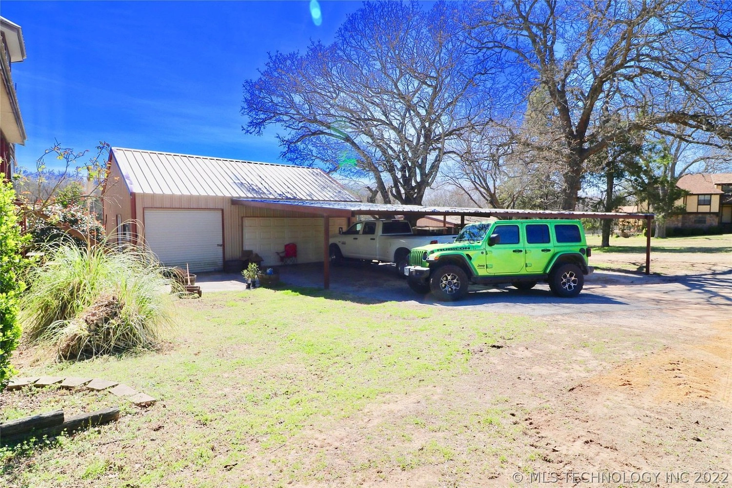 7360 State Road 91 Highway Colbert OK - garage
