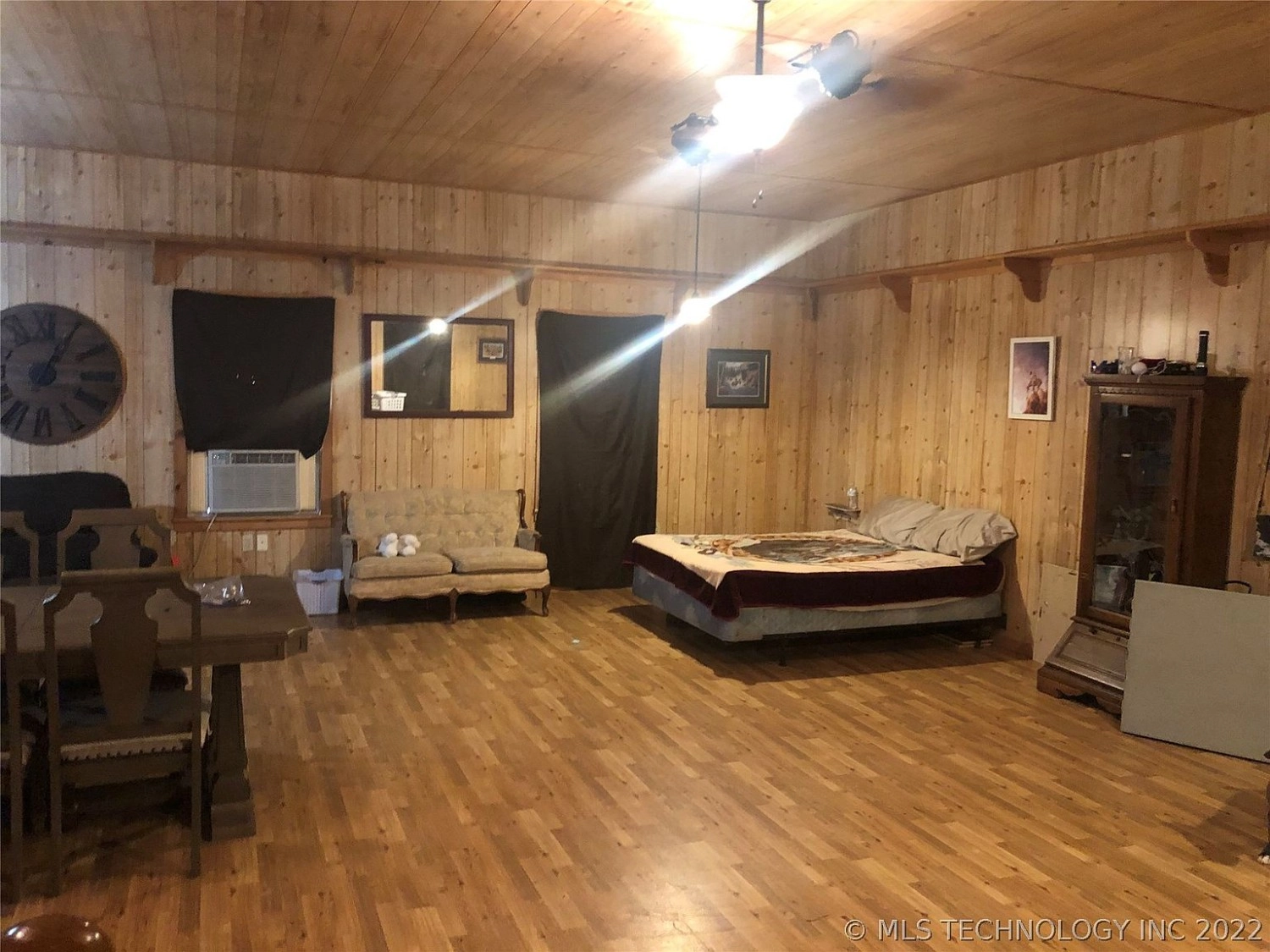 7105 State Hwy 48 Coleman OK - bedroom