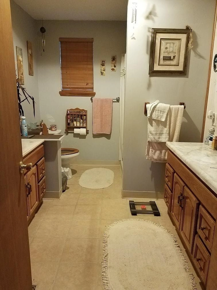 7620 Striper Road Kingston OK - bathroom
