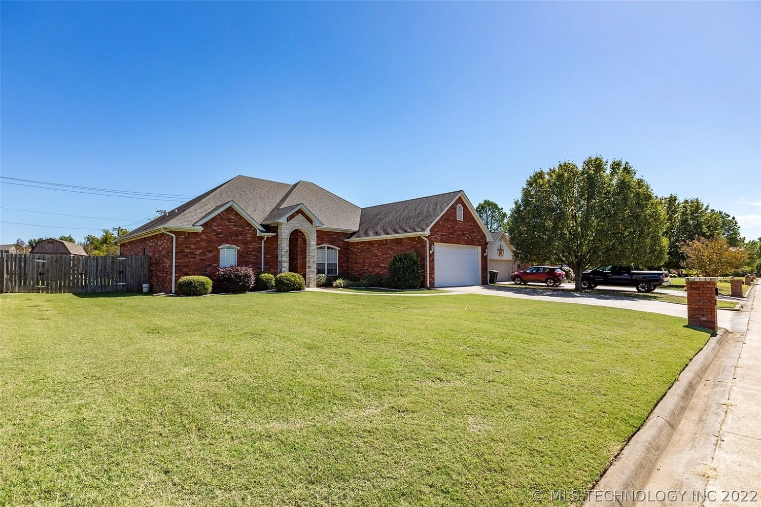 3010 Kande Lane Durant OK - yard