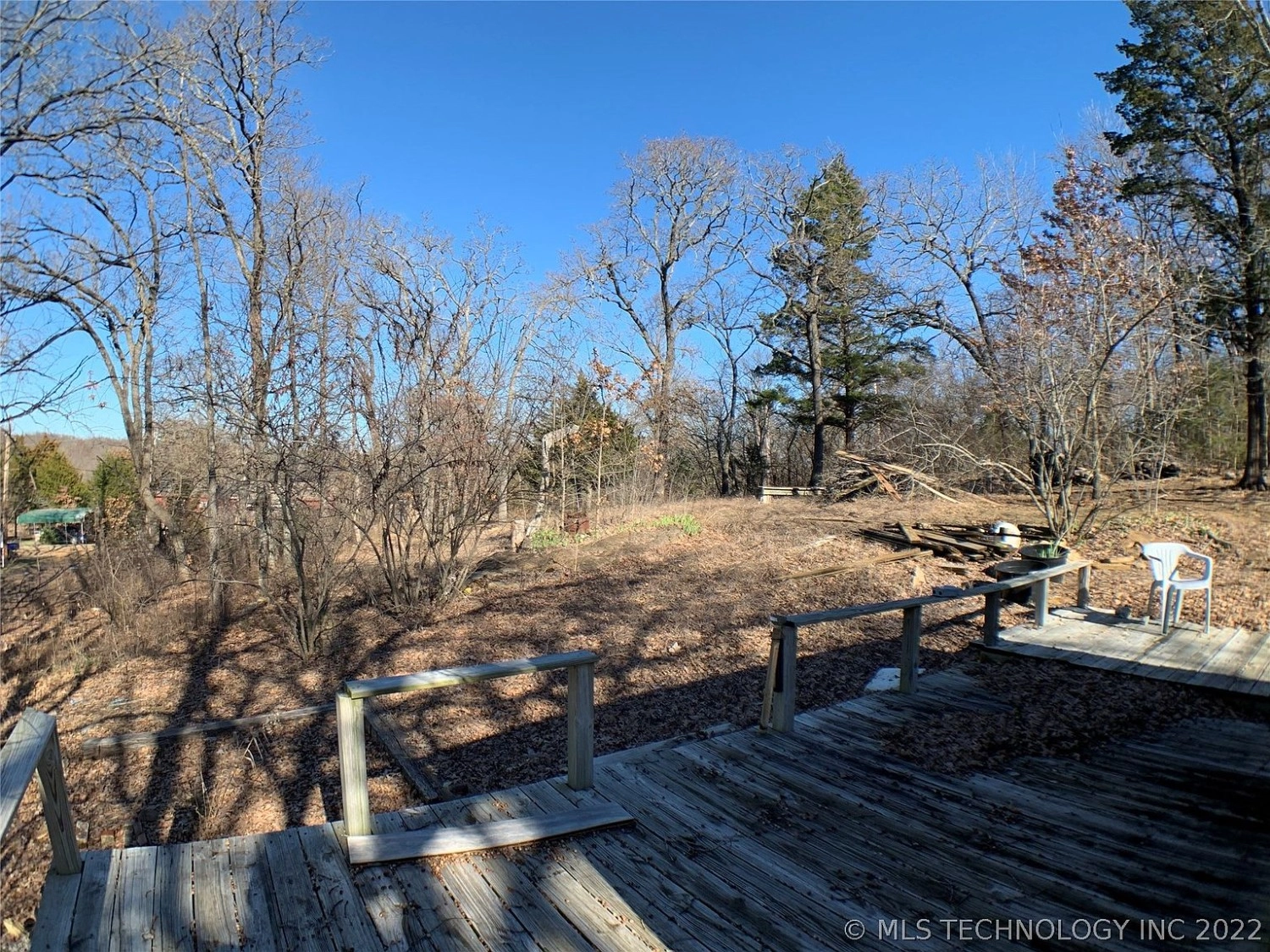 7620 Striper Road Kingston OK - yard