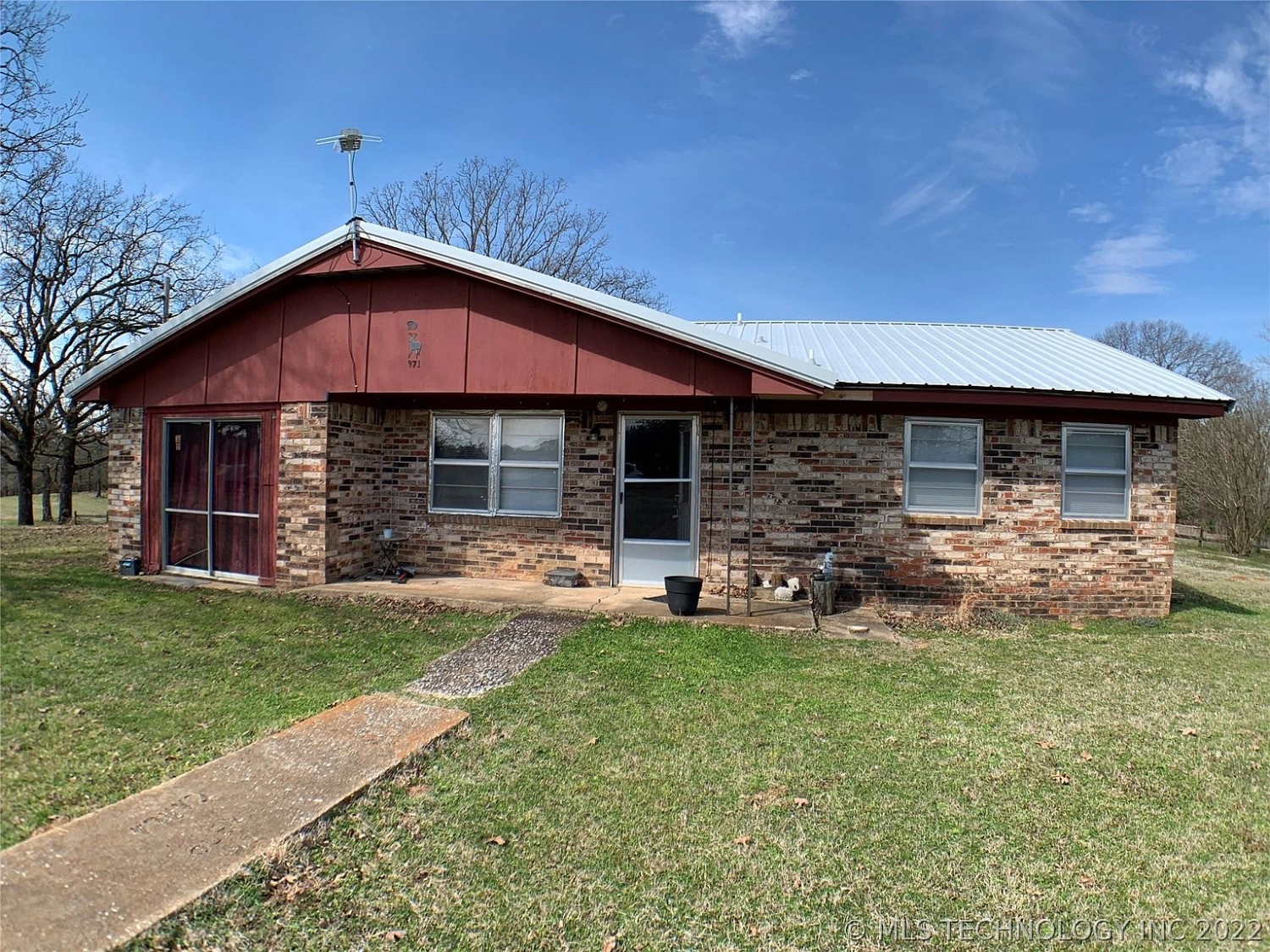 9675 S Cold Springs Road Atoka OK - front of house