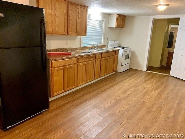 1118 Hillcrest Durant OK - kitchen