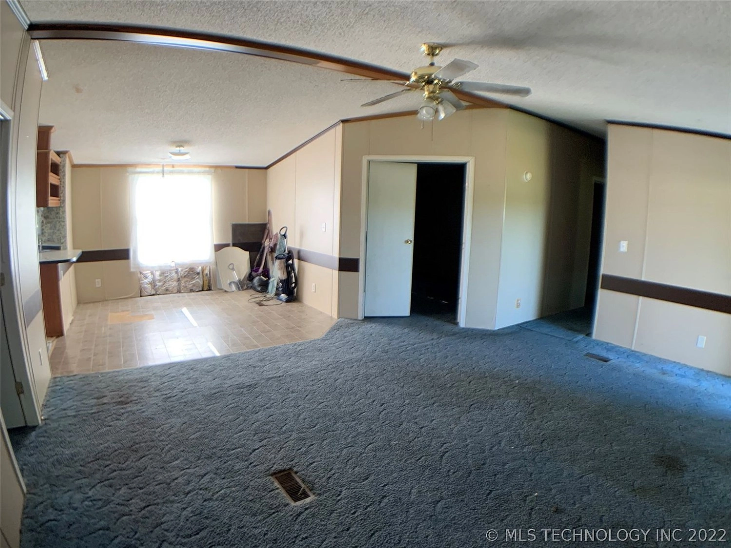 302 Finch Colbert OK - interior