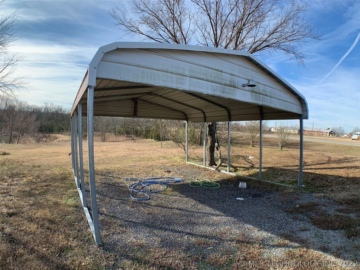 185338 Hwy 2 Moyers OK - garage