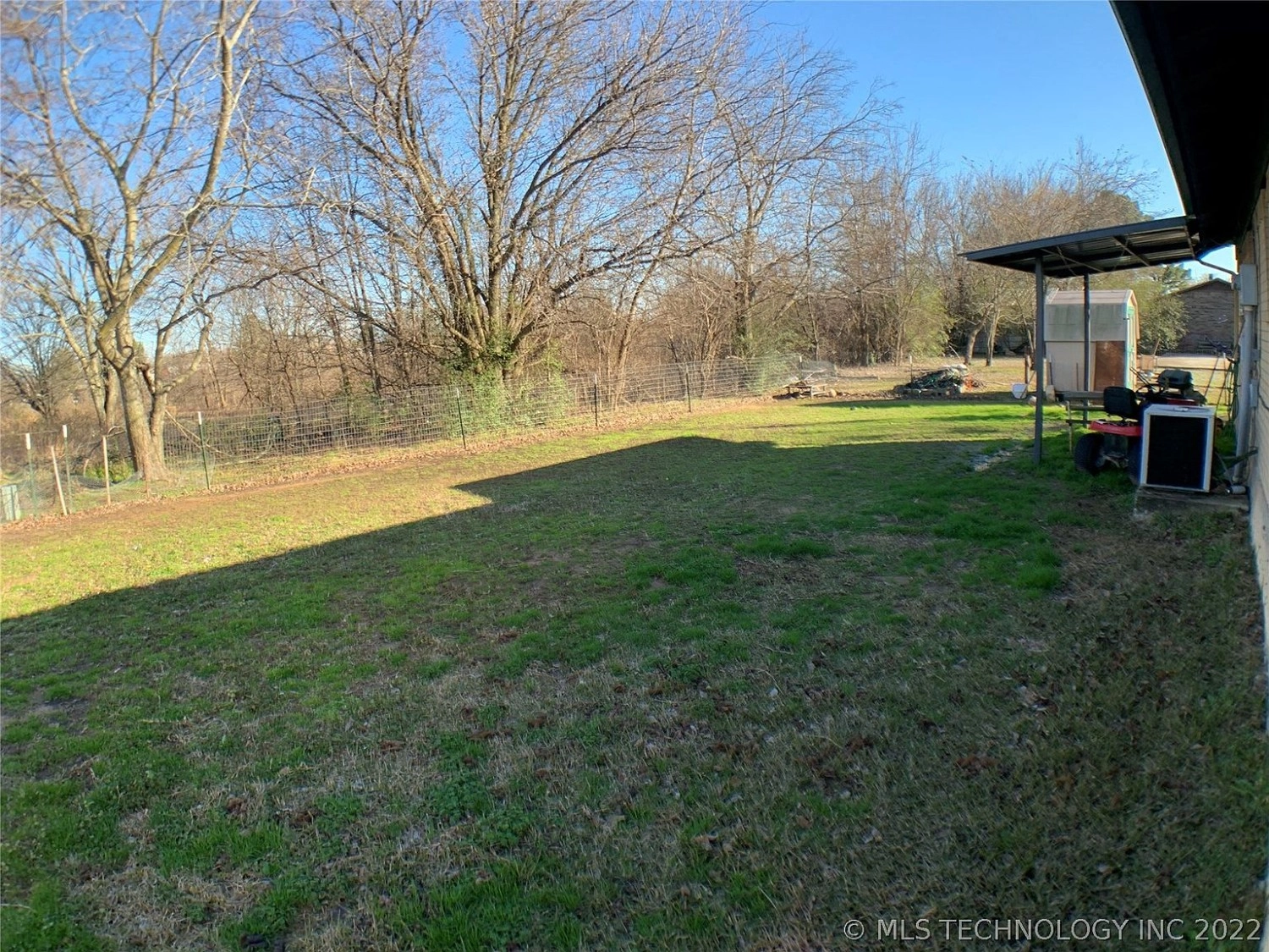 216 Umsted Street Colbert OK - yard