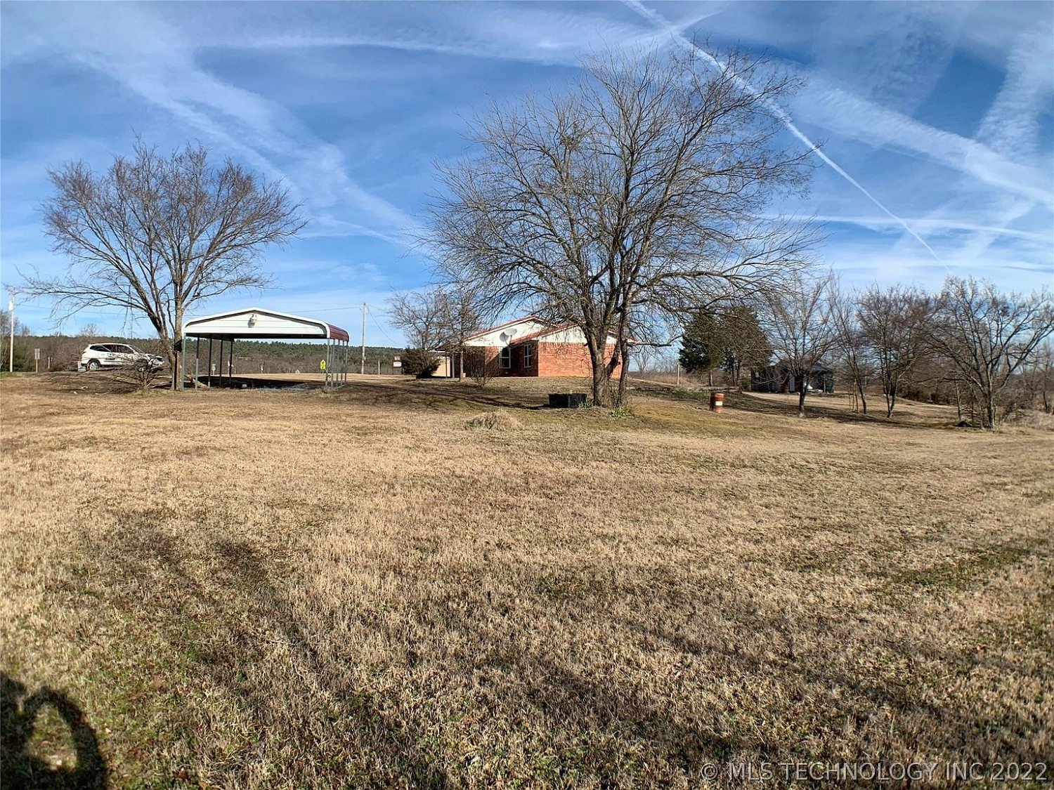 185338 Hwy 2 Moyers OK - yard
