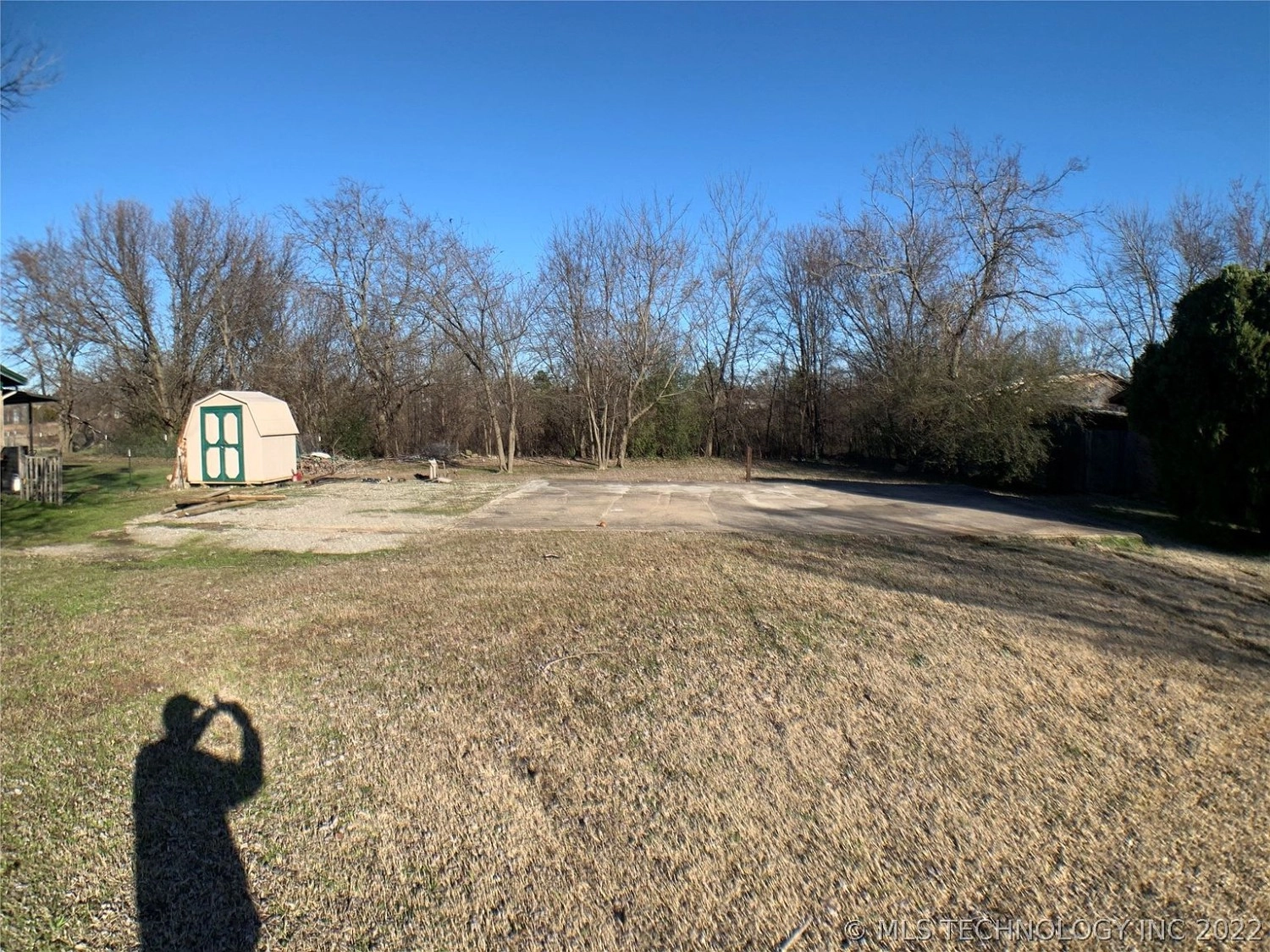 216 Umsted Street Colbert OK - yard