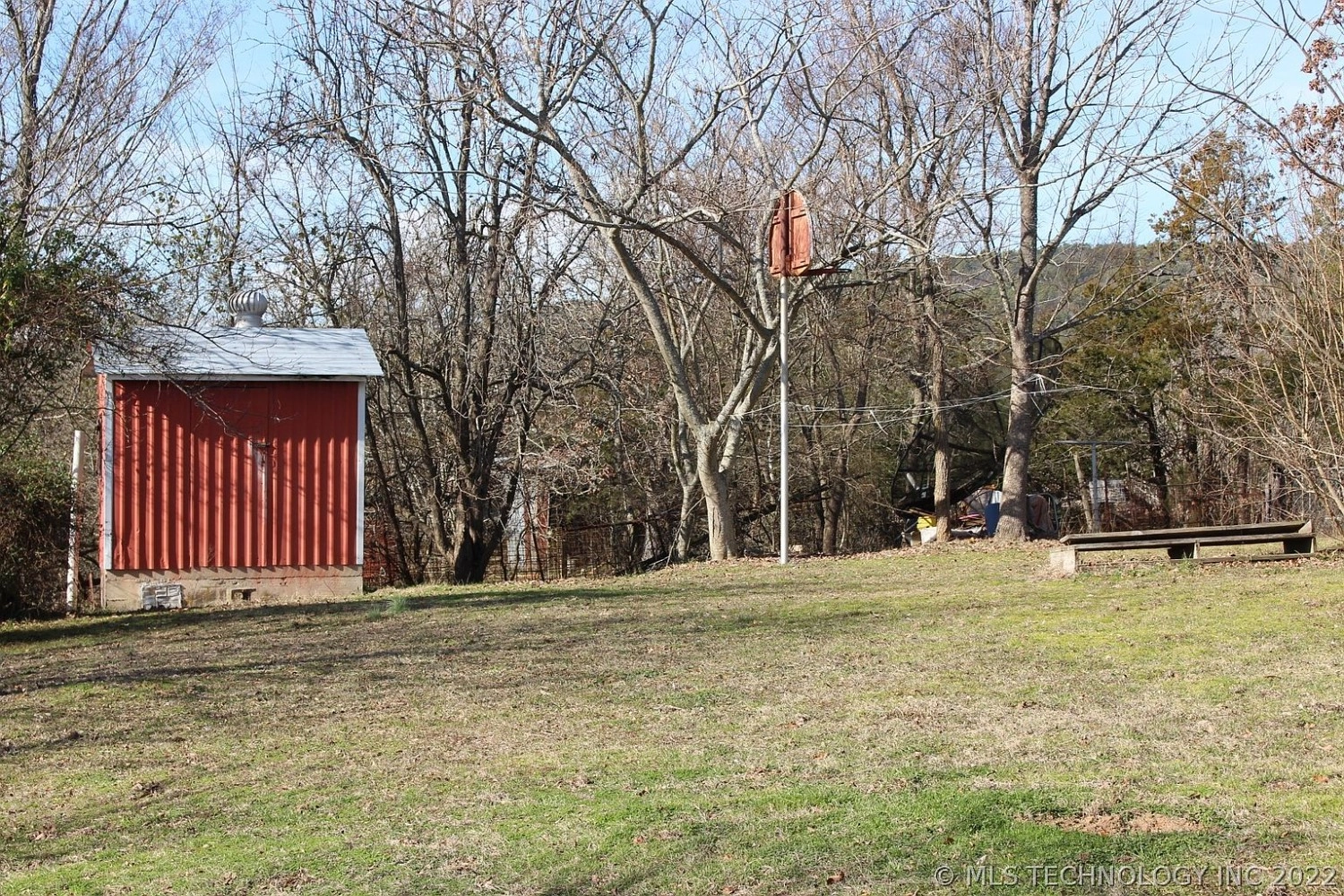 409212 E 1790 Road Antlers OK - Red storage shed