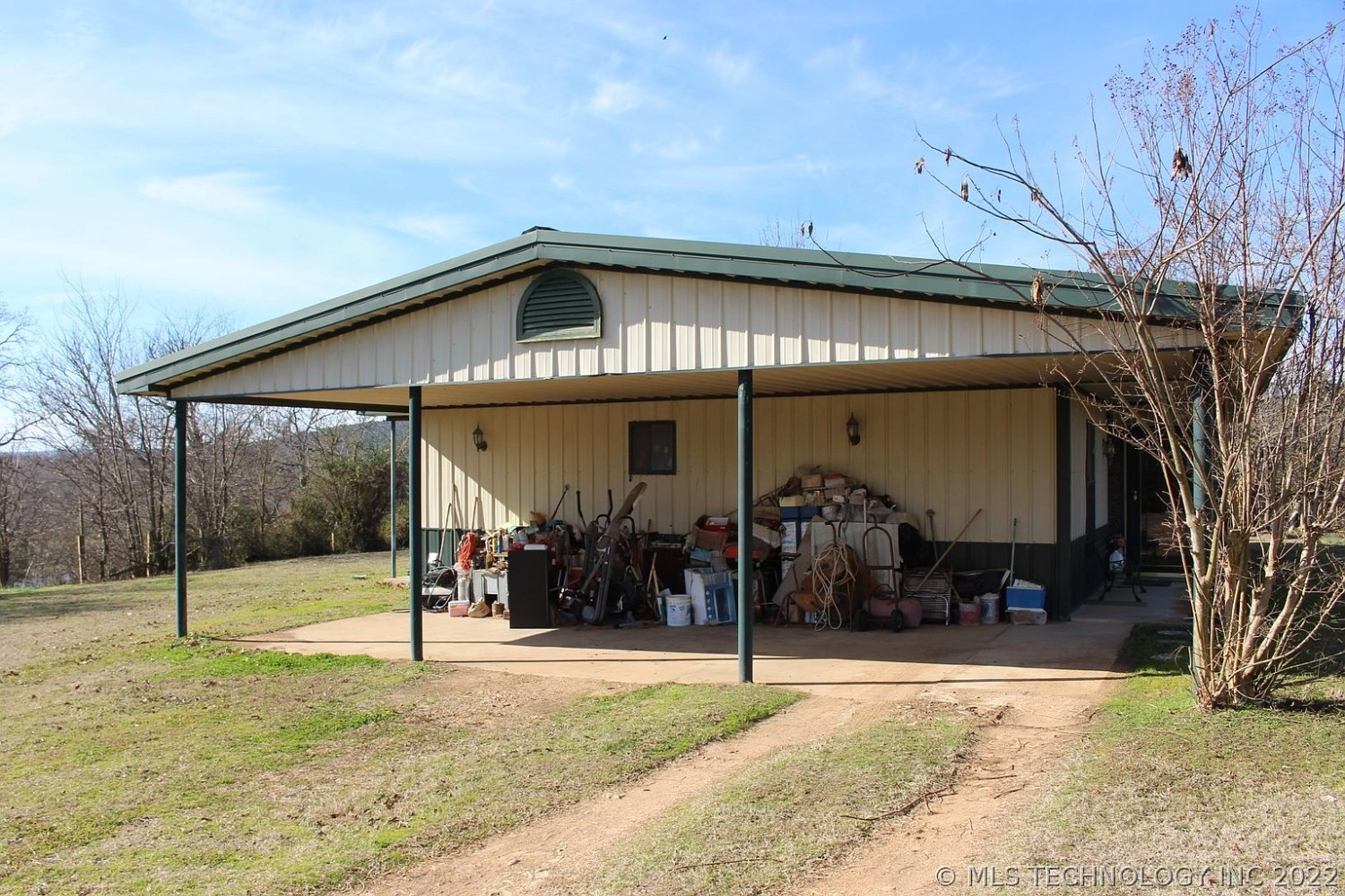 409212 E 1790 Road Antlers OK - Covered porch