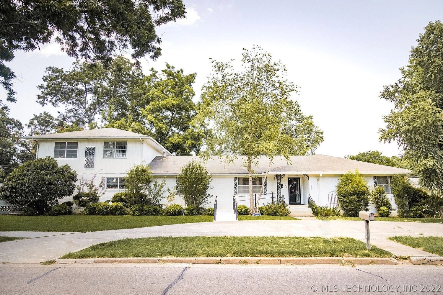 702 W Elm Street, Durant OK - 4 bed 2 bath home sold by Brian & Jonelle Allen