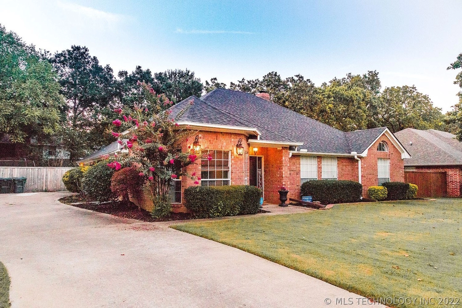 3032 Quail Ridge Circle Durant OK - Driveway