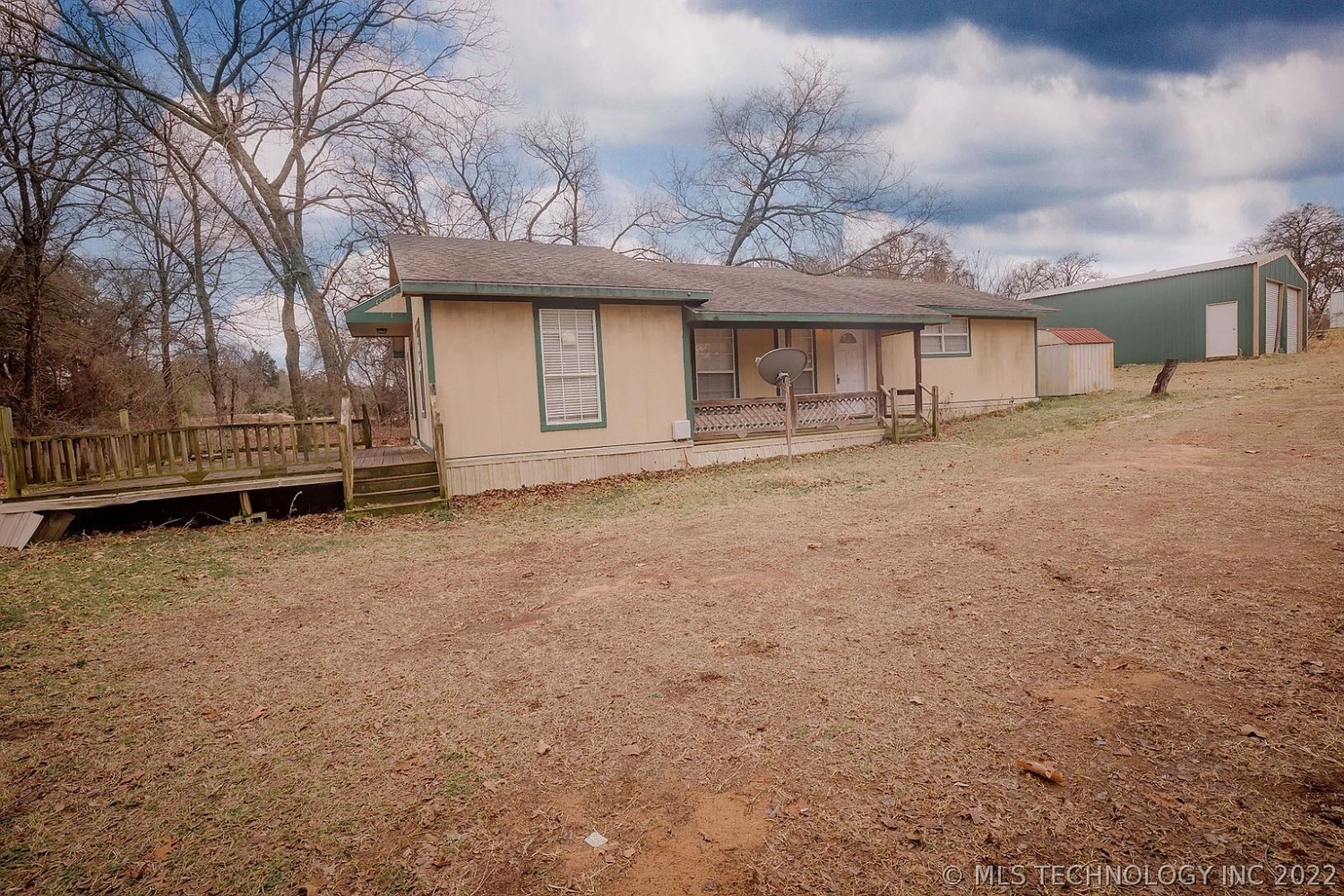 9 Dogwood Lane Cartwright OK - Side yard