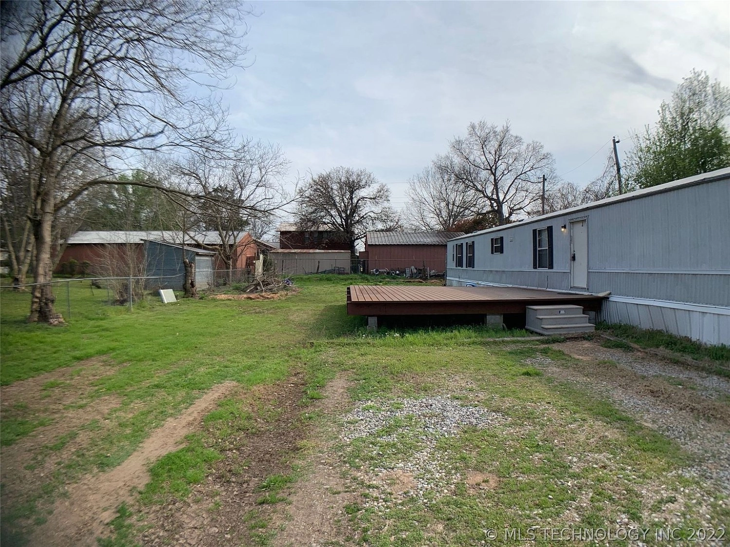 713 Bradwell Street Colbert OK - Yard