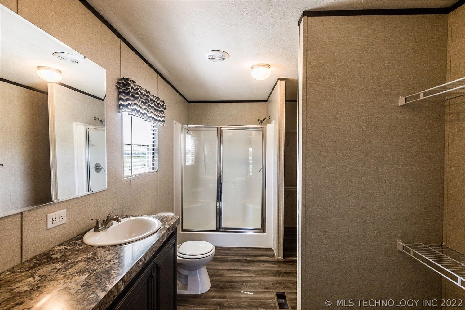 809 3rd Street Caddo OK - Bathroom