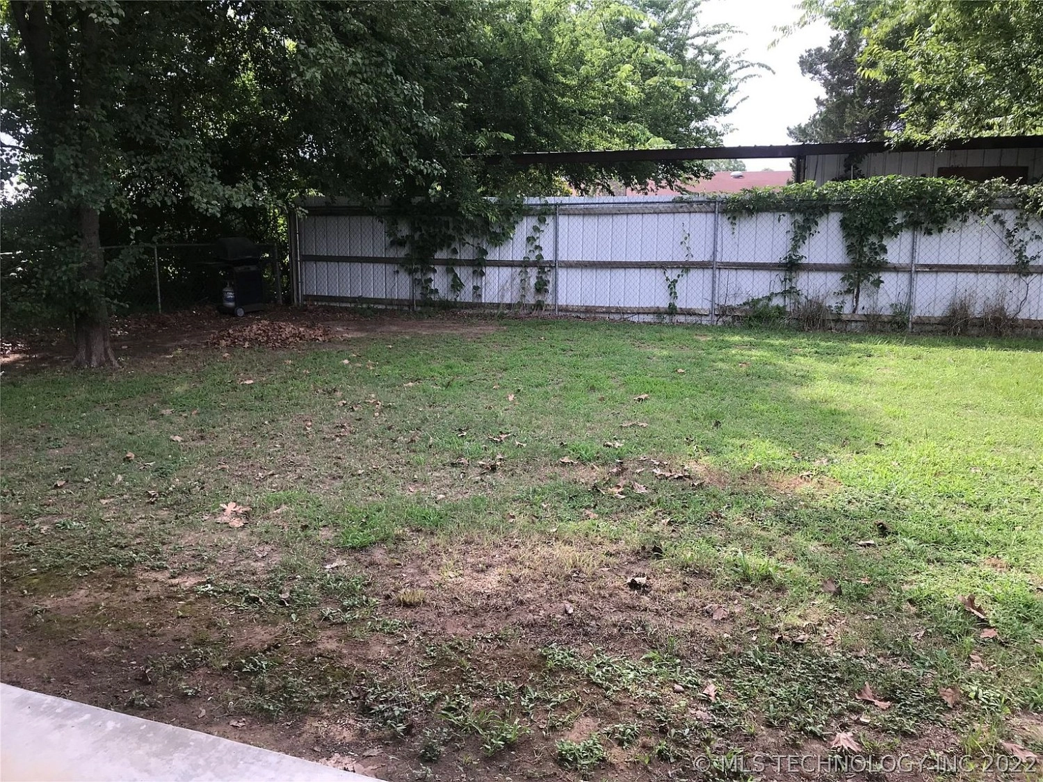 5421 Roadrunner Drive Durant OK - Backyard
