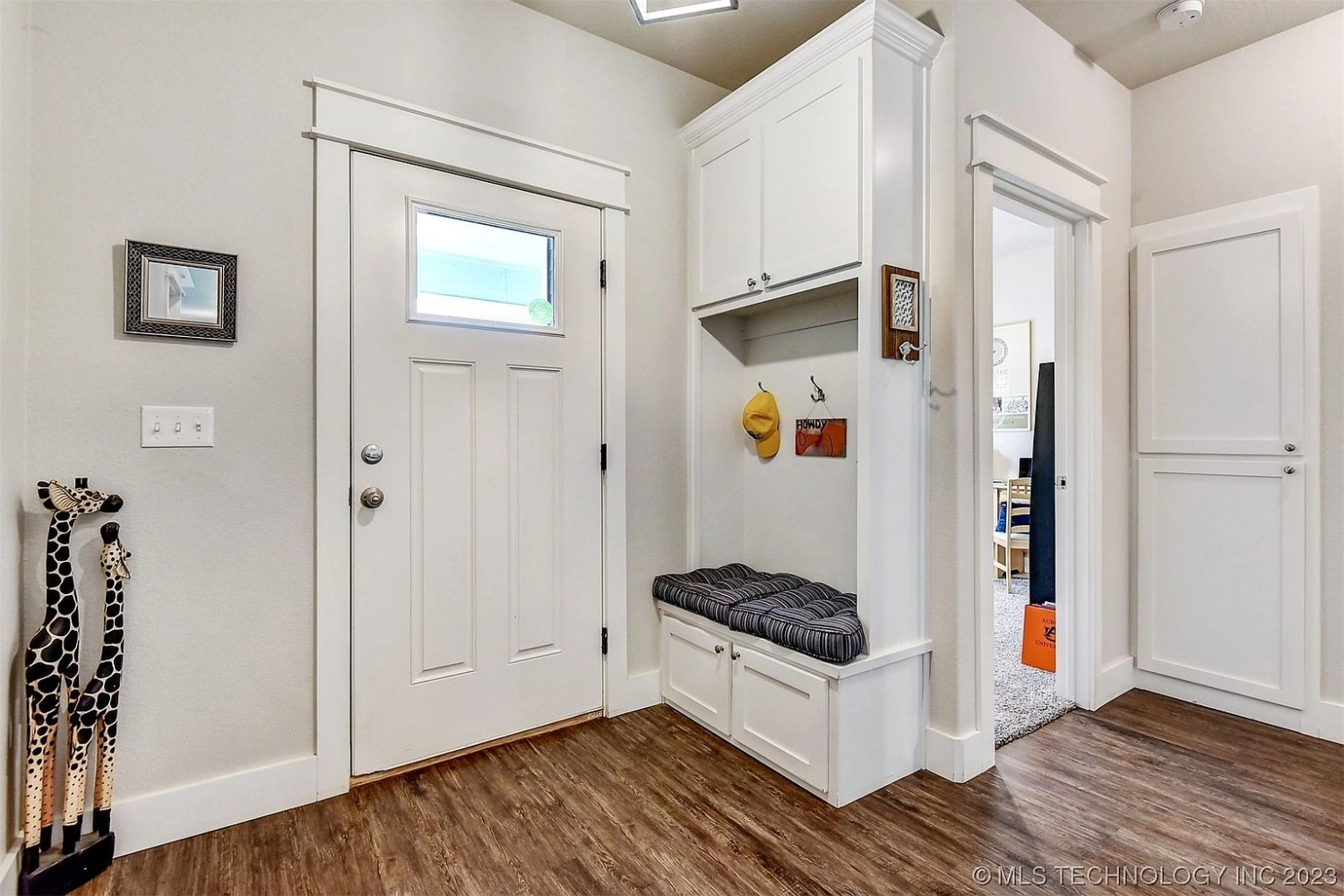 5477 Roadrunner Drive Durant OK - Entry