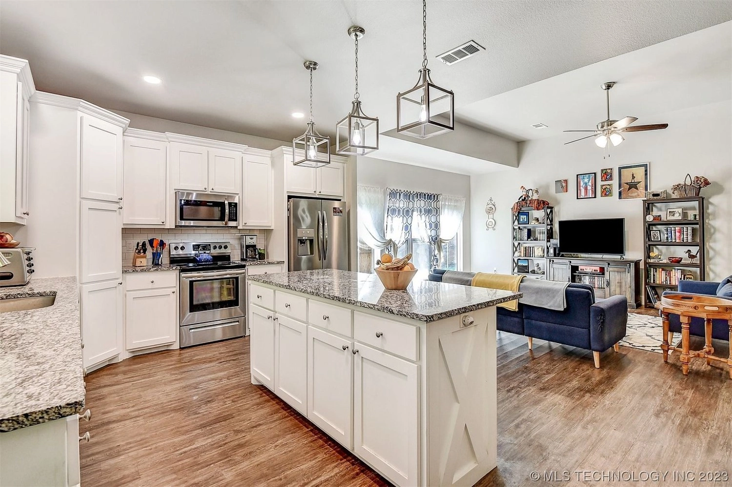 5477 Roadrunner Drive Durant OK - Kitchen