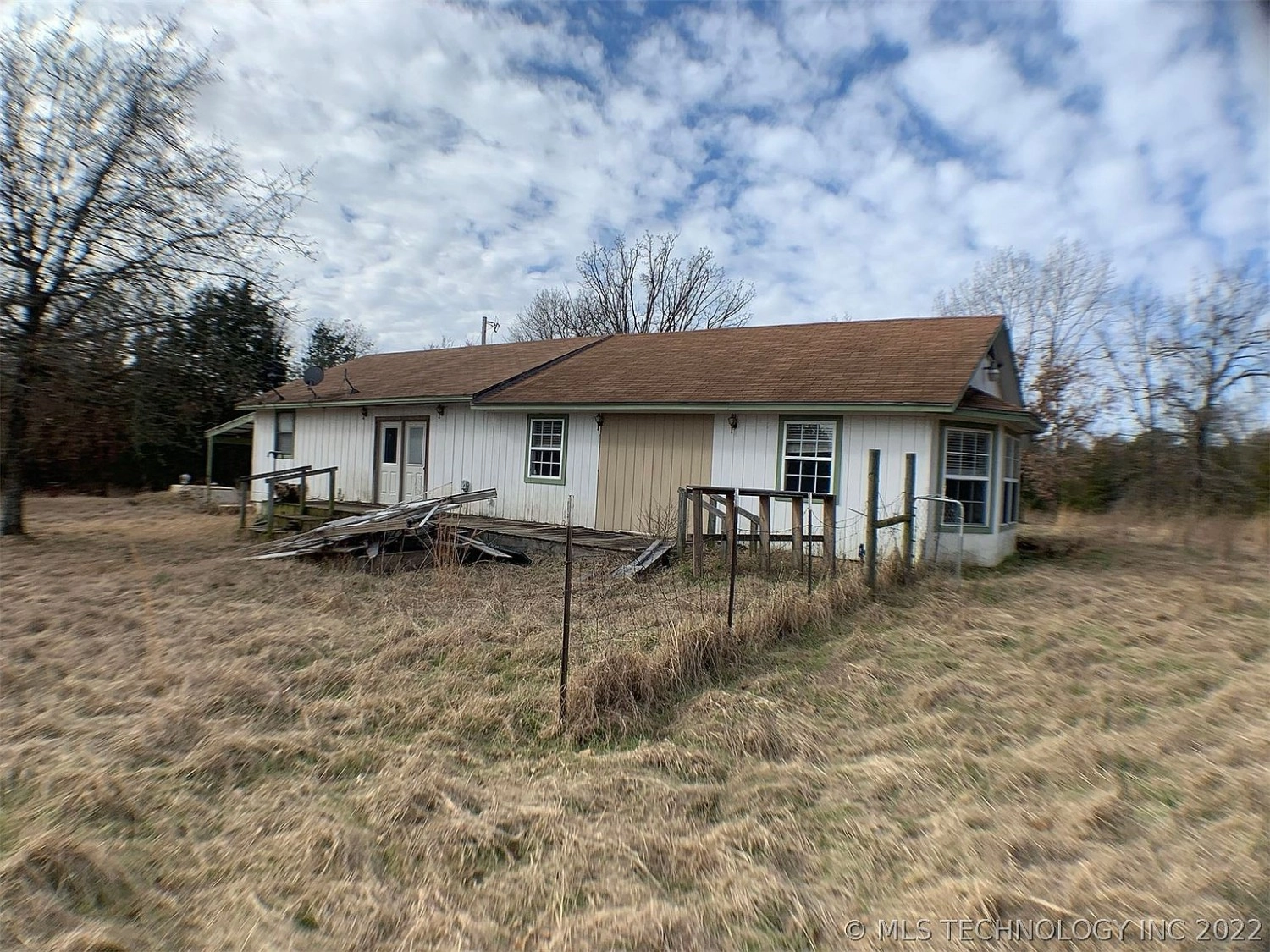 1986 E Hopson Road Atoka OK - Front exterior