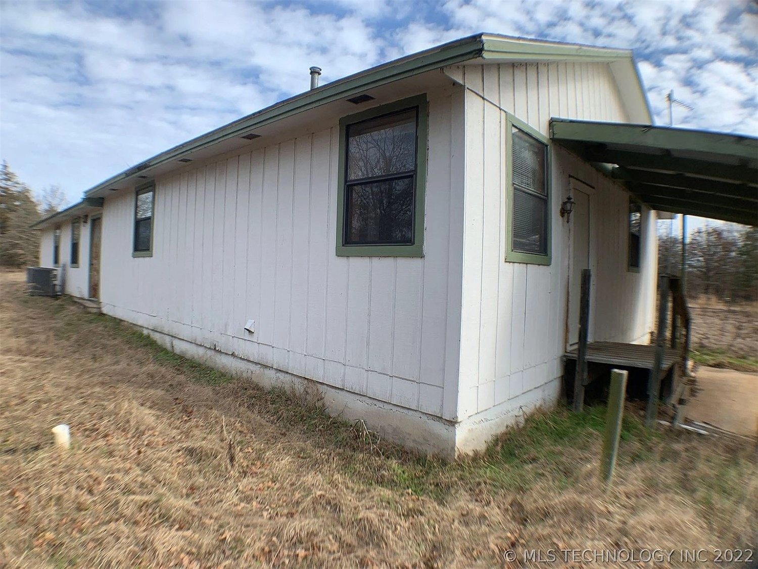 1986 E Hopson Road Atoka OK - Side view