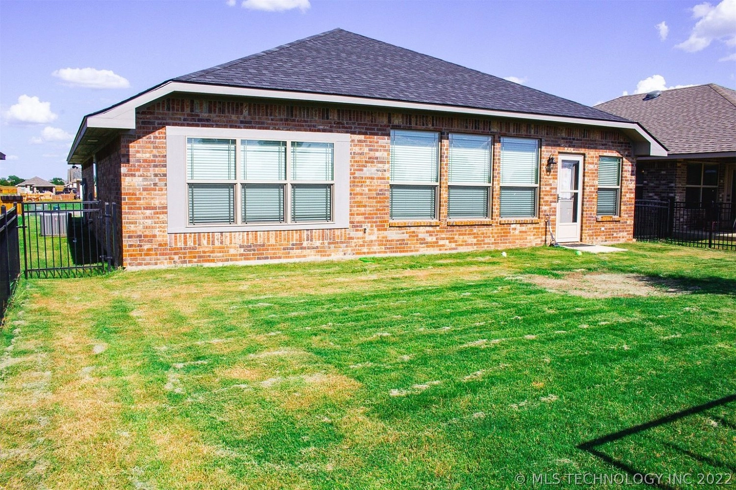 236 Cottonwood Street Calera OK - Front yard