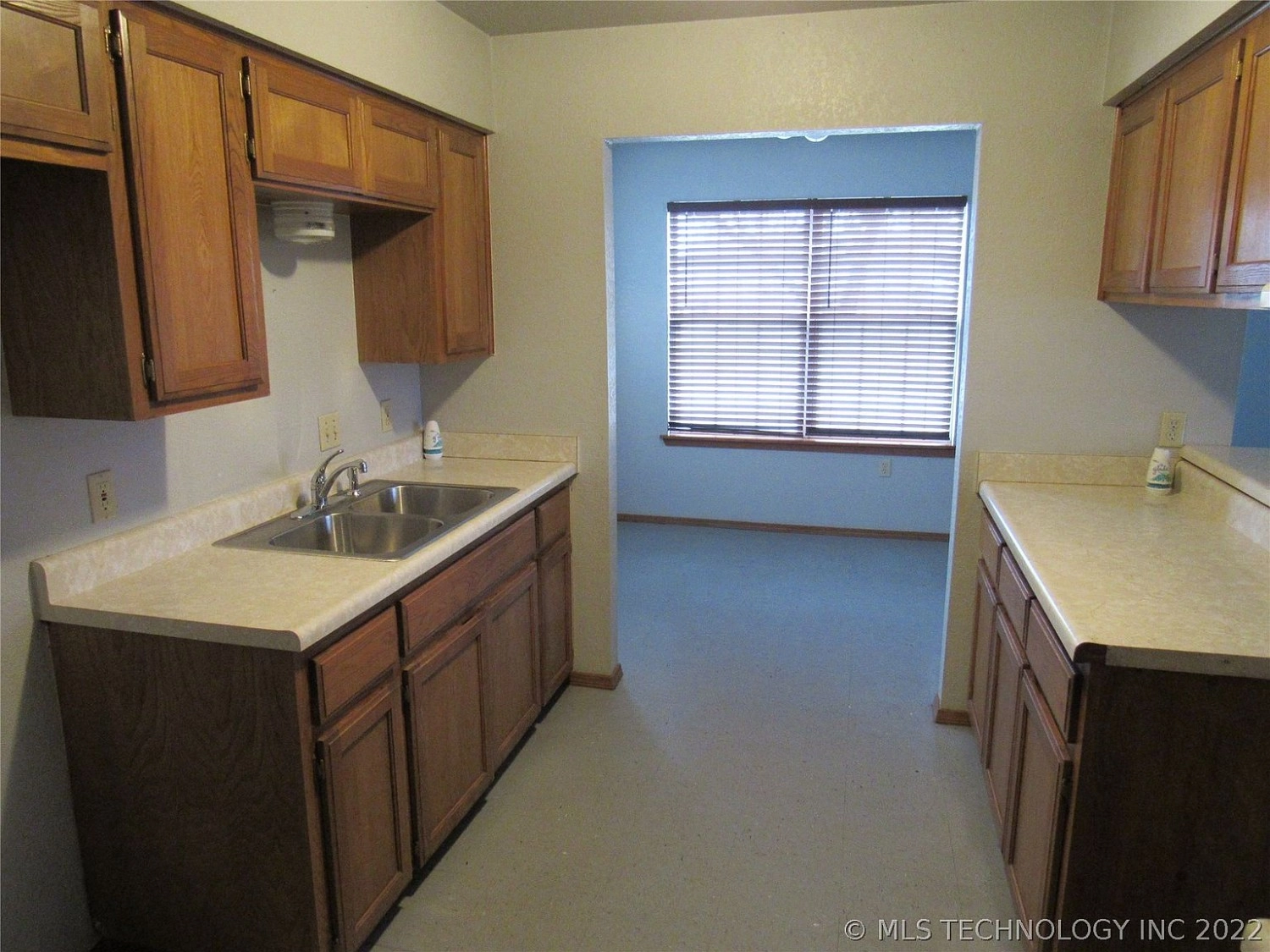 171 W 1st Street Silo OK - Kitchen