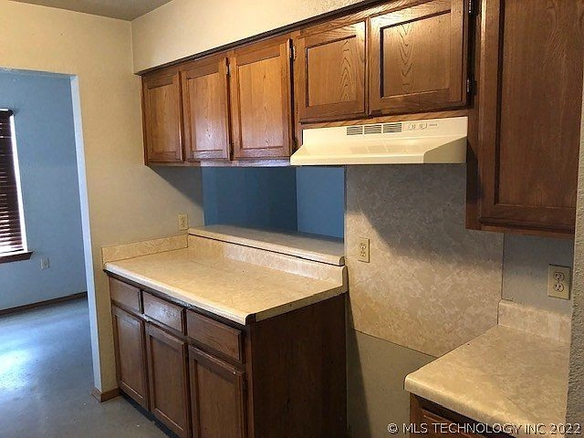 171 W 1st Street Silo OK - Kitchen counters