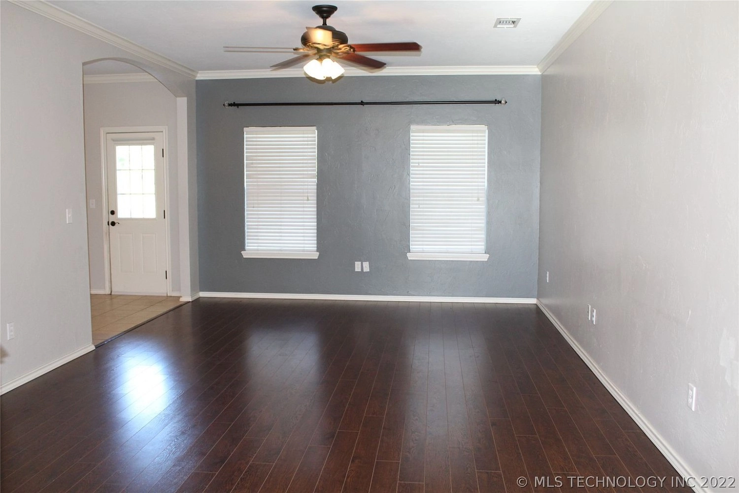 2508 Stage Coach Avenue Durant OK - Living room