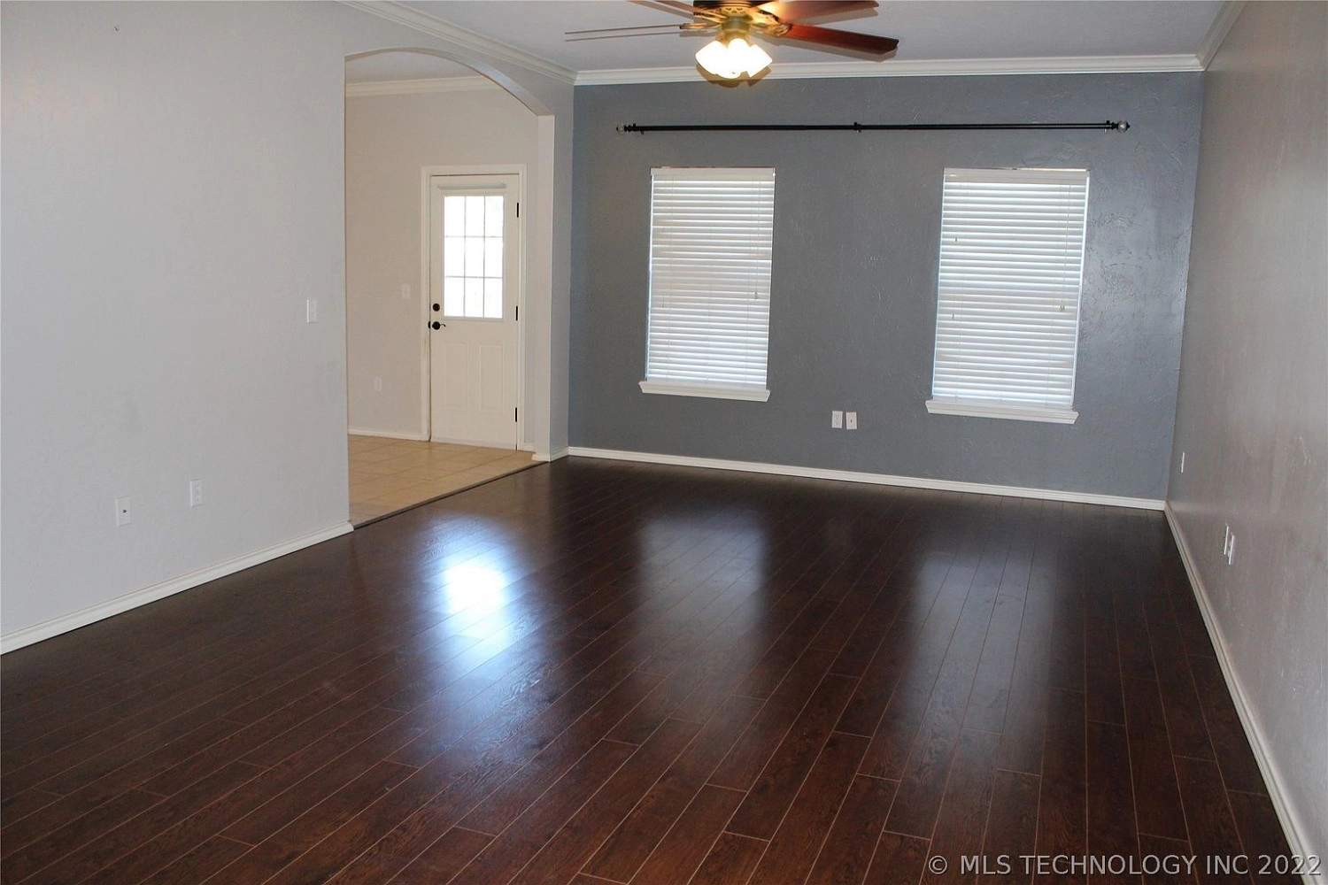 2508 Stage Coach Avenue Durant OK - Living area
