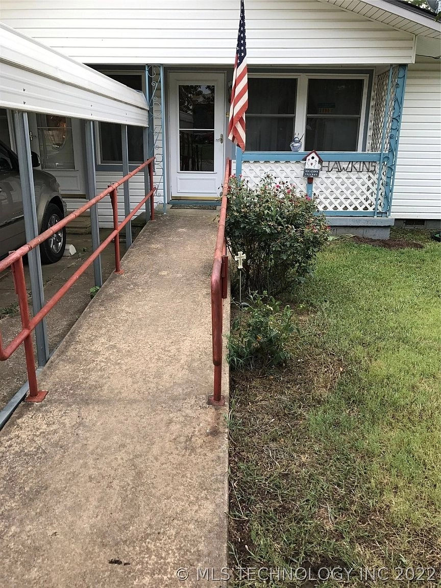109 Roberts Street Bokchito OK - Front ramp