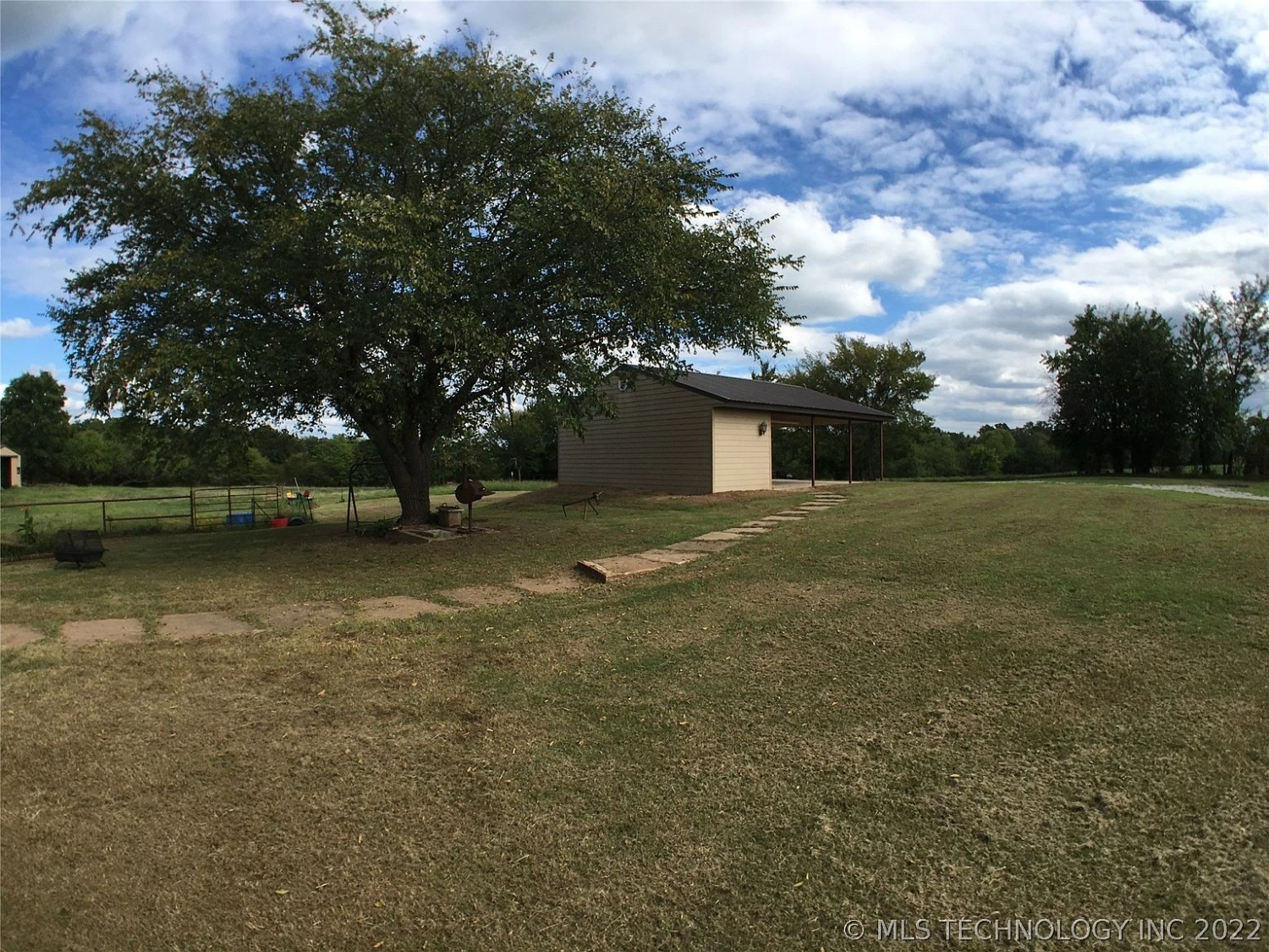 1608 S Crestview Road Atoka OK - Acreage