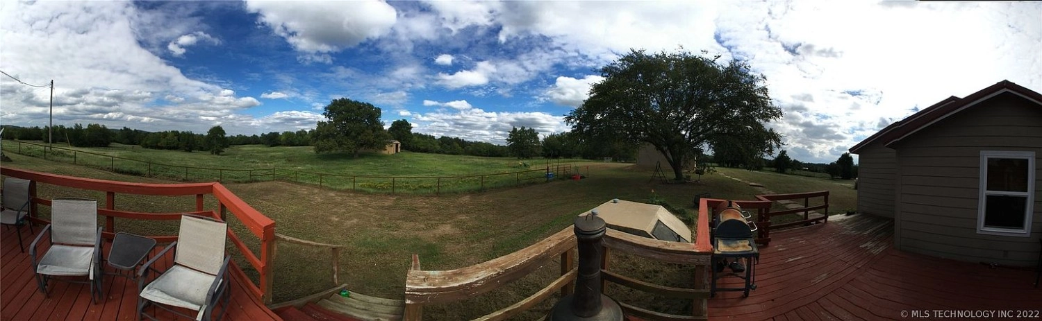 1608 S Crestview Road Atoka OK - Backyard