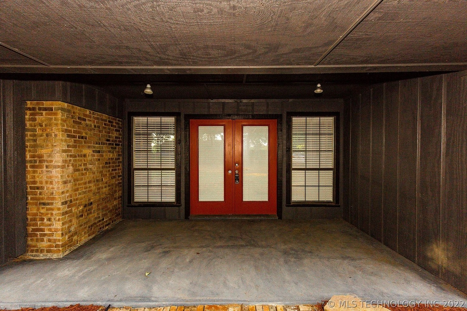 221 Tolley Lane Cartwright OK - Front entry