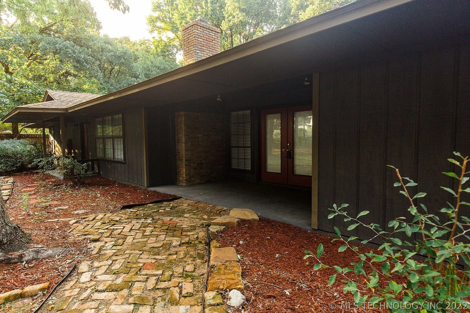 221 Tolley Lane Cartwright OK - Side view