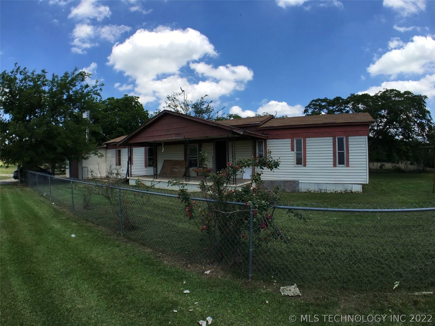 5885 W US Hwy 70 Street, Mead OK - 3 bed 2 bath home sold by Brian & Jonelle Allen